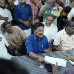 നാമനിര്‍ദേശ പത്രിക സമര്‍പ്പിച്ച്‌ യു ആര്‍ പ്രദീപ്