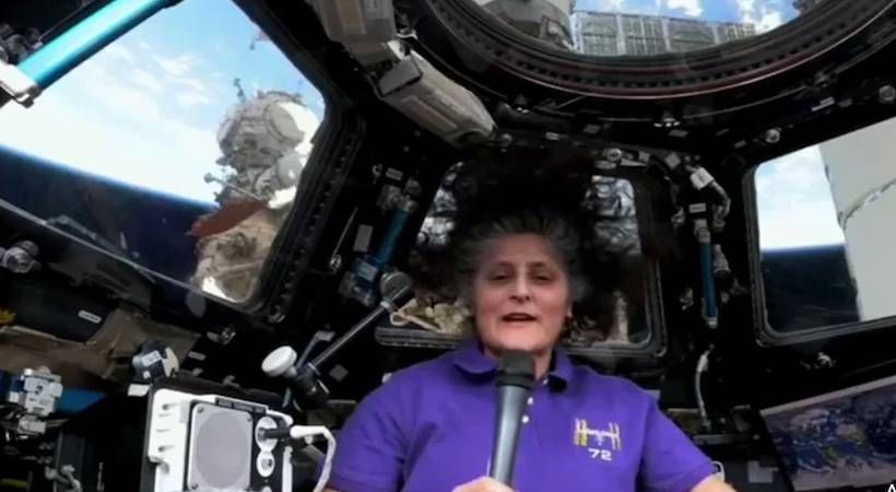 ബഹിരാകാശത്ത് നിന്നും ദീപാവലി ആശംസകള്‍ നേര്‍ന്ന് സുനിത വില്യംസ്