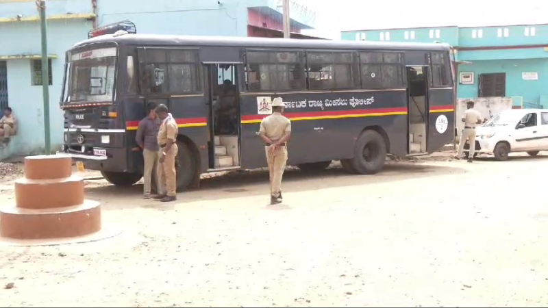 വഖഫ് ഭൂമി അവകാശപ്പെട്ട് സംഘർഷം; 30 പേർ കസ്റ്റഡിയിൽ