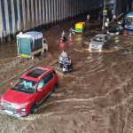 ബെംഗളൂരുവിൽ ശക്തമായ മഴ; നിരവധി റോഡുകളിൽ വെള്ളക്കെട്ടുകൾ രൂപപ്പെട്ടു