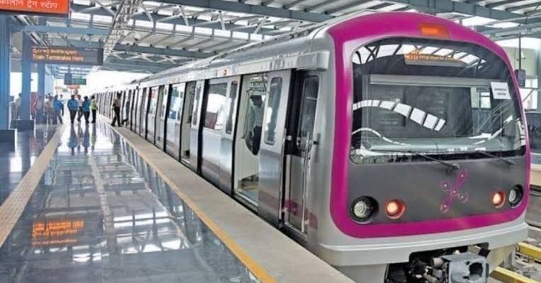 രണ്ട് മെട്രോ സ്റ്റേഷനുകളിൽ പ്ലാറ്റ്ഫോം സ്ക്രീൻ ഡോറുകൾ സ്ഥാപിക്കും