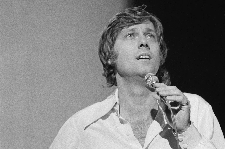 പ്രശസ്ത ഹോളിവുഡ് ഗായകൻ ജാക്ക് ജോൺസ് അന്തരിച്ചു