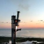 ചരിത്ര നേട്ടവുമായി സ്‌പേസ് എക്‌സ്; സ്റ്റാര്‍ഷിപ് റോക്കറ്റിന്റെ ബൂസ്റ്റര്‍ ഭാഗം വിജയകരമായി തിരിച്ചിറക്കി-വീഡിയോ