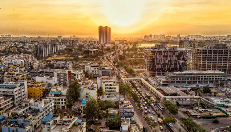 ബെംഗളൂരുവിൽ 40,000 രൂപ വാടകയുള്ള ഫ്ലാറ്റിന് ഡിപ്പോസിറ്റ് 5 ലക്ഷം! സാമൂഹികമാധ്യമങ്ങളില്‍ ചര്‍ച്ചയായി യുവതിയുടെ കുറിപ്പ്