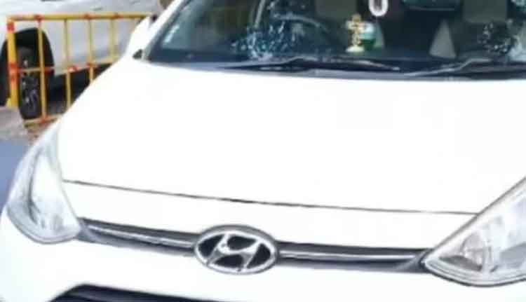 കണ്ണൂരിൽ നാല് വയസുകാരനെയും കൂടെയിരുത്തി 14 കാരന്റെ കാർ യാത്ര ; മാതാപിതാക്കൾക്കെതിരെ കേസെടുത്ത് പോലീസ്