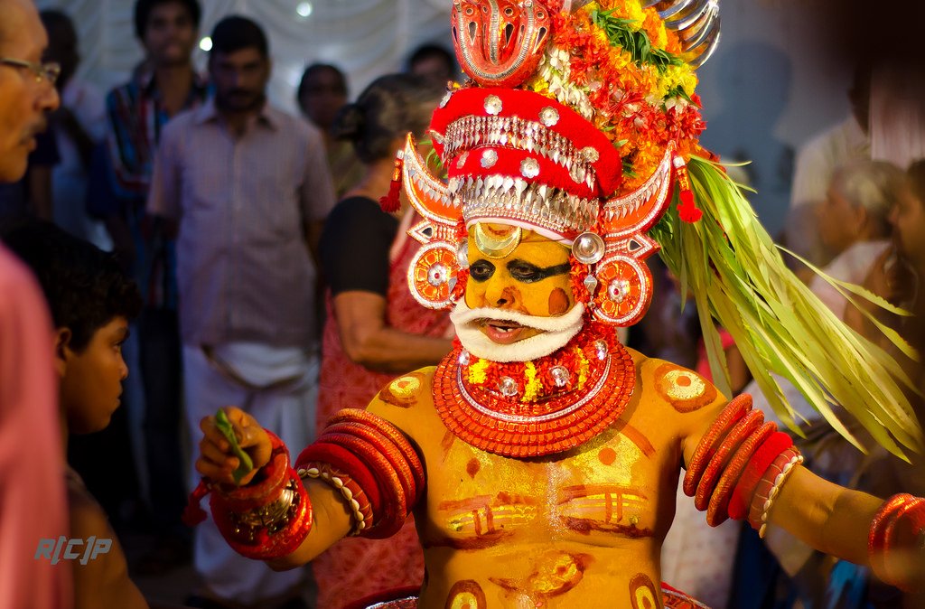 ശിവകോട്ടെ ശ്രീ മുത്തപ്പൻ മടപ്പുരയിൽ പുത്തരി വെള്ളാട്ടം നാളെ