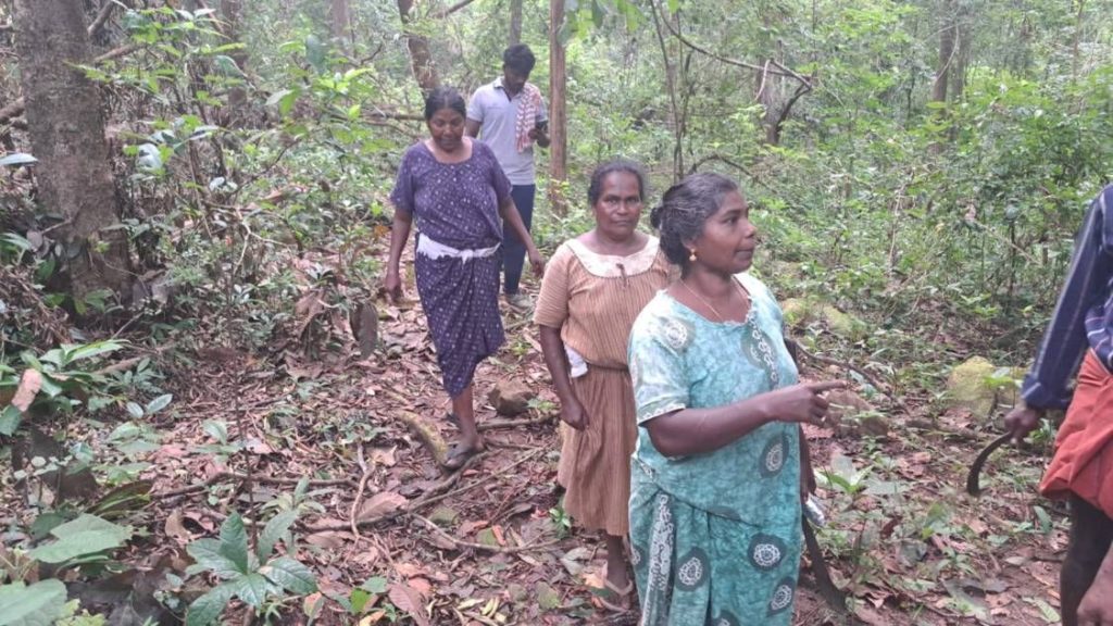 വനമേഖലയില് കുടുങ്ങിയ മൂന്ന് സ്ത്രീകളേയും കണ്ടെത്തി