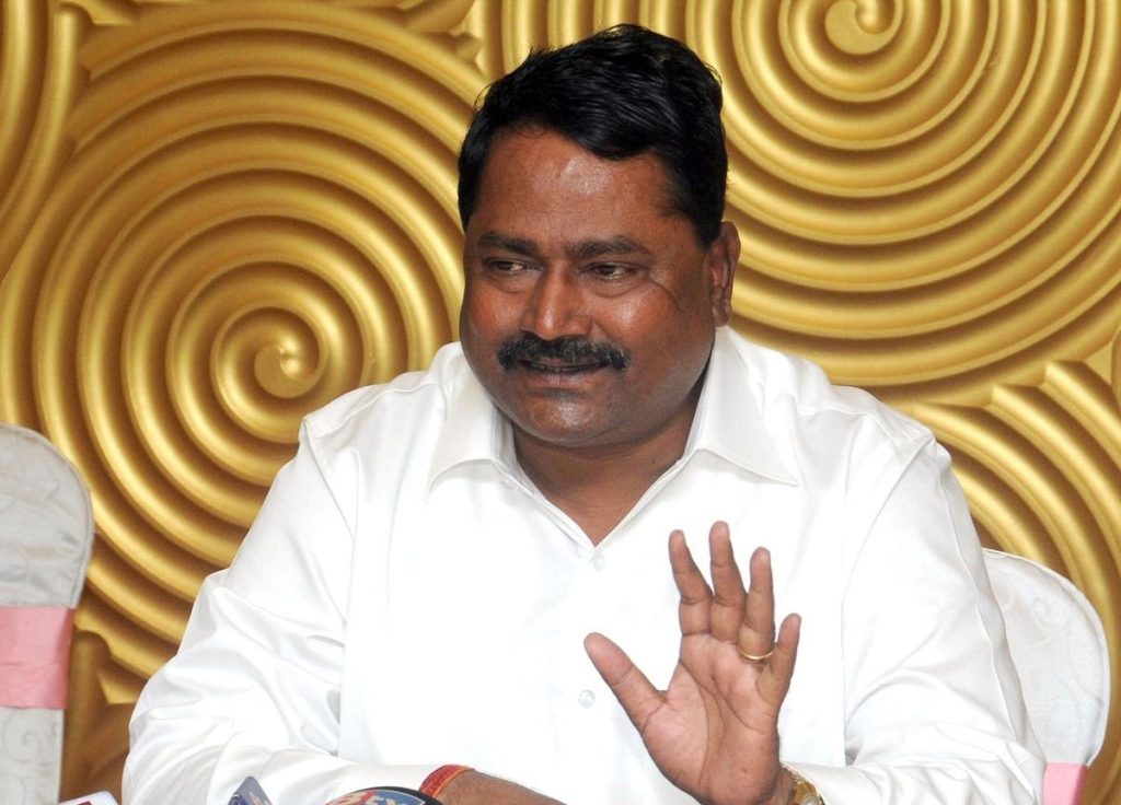 ലൈംഗികാതിക്രമം നടത്തിയതായി പരാതി; കോൺഗ്രസ് നേതാവിനെ പാർട്ടിയിൽ നിന്ന് താൽക്കാലികമായി പുറത്താക്കി