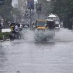 കേരളത്തിൽ അടുത്ത മൂന്ന് മണിക്കൂറില്‍ അതിതീവ്ര മഴയ്ക്ക് സാധ്യത; ആറ് ജില്ലകളില്‍ റെഡ് അലര്‍ട്ട്