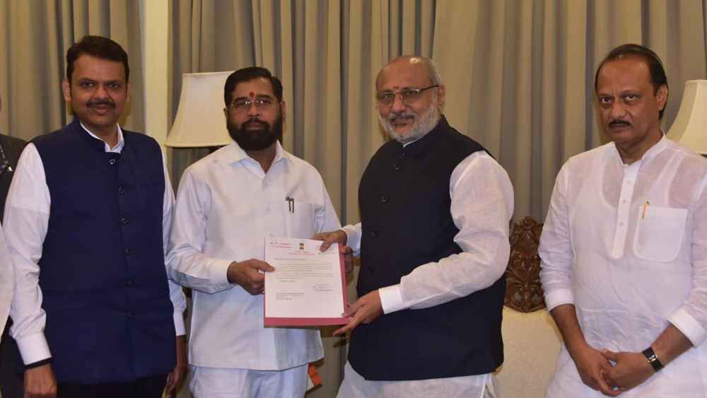 മഹാരാഷ്ട്ര മുഖ്യമന്ത്രി സ്ഥാനം രാജിവെച്ച്‌ ഏകനാഥ് ഷിൻഡെ