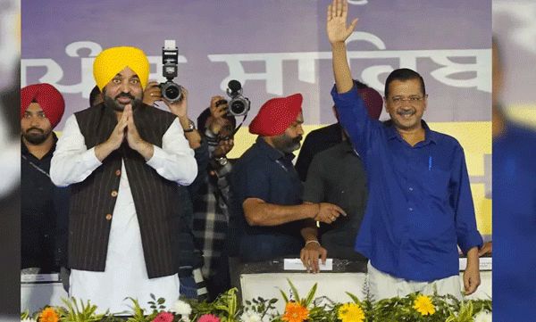 പഞ്ചാബില്‍ മൂന്നിടത്തും മുന്നേറി ആംആദ്മി; ബര്‍ണാലയില്‍ കോണ്‍ഗ്രസ്