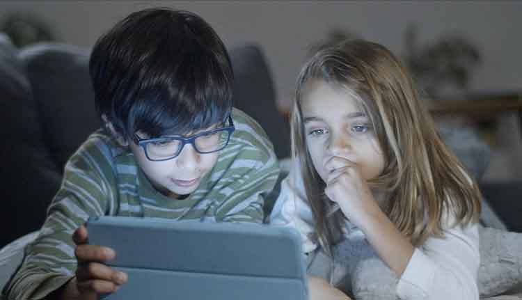 കുട്ടികൾക്ക് സോഷ്യൽമീഡിയ ഉപയോഗം വിലക്കി ഓസ്‌ട്രേലിയ; നിയമം ലംഘിക്കുന്നവര്‍ക്ക് 49.5 ദശലക്ഷം ഡോളര്‍ പിഴ