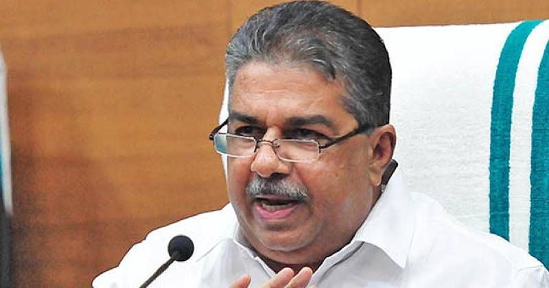 മന്ത്രി സജി ചെറിയാന് തിരിച്ചടി; ക്രൈംബ്രാഞ്ച് അന്വേഷണം നടത്തണമെന്ന് ഹൈക്കോടതി