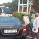 കാർ ടിപ്പർ ലോറിയുമായി കൂട്ടിയിടിച്ച് മൂന്ന് മരണം