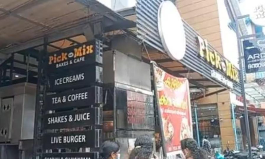 ഷവര്‍മ കഴിച്ചതിനെത്തുടര്‍ന്ന് രണ്ട് പേര്‍ക്ക് ദേഹാസ്വാസ്ഥ്യം; പരിശോധനയില്‍ ക്രമക്കേട്, ഹോട്ടല്‍ അടപ്പിച്ചു