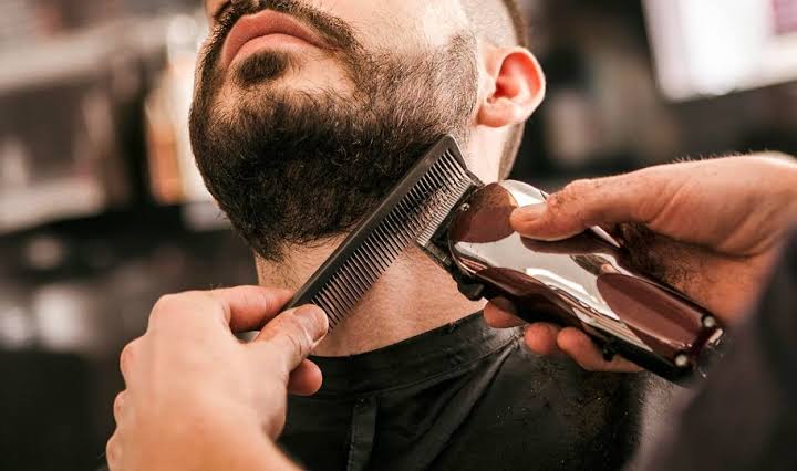 താടി വടിക്കണമെന്ന് ആവശ്യപ്പെട്ടു; നഴ്സിങ് കോളേജിനെതിരെ ആരോപണവുമായി ജമ്മു കശ്മീരിലെ വിദ്യാർഥികൾ