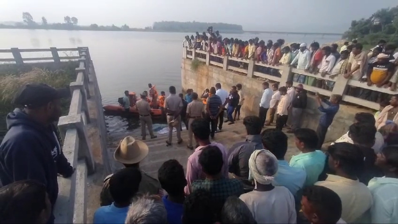 കുടുംബവഴക്ക്; മൂന്ന് മക്കളെയും കൊണ്ട് യുവാവ് നദിയിൽ ചാടി ജീവനൊടുക്കി