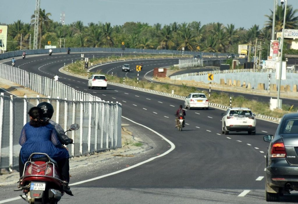ബെംഗളൂരു – മൈസൂരു എക്സ്പ്രസ് ഹൈവേയിൽ കൂടുതൽ ടോൾ പ്ലാസകൾ സ്ഥാപിക്കും