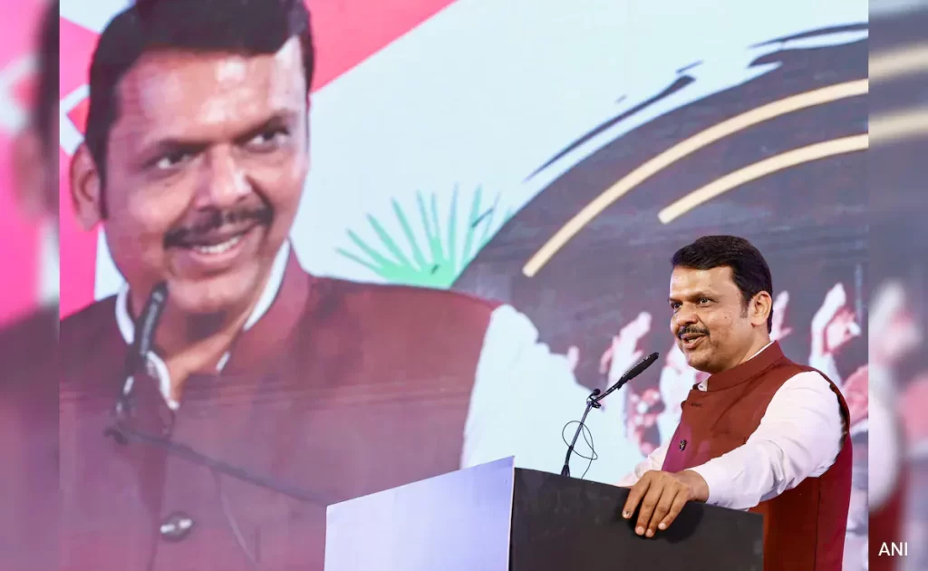 പ്രതിസന്ധി തീര്‍ന്നു; ദേവേന്ദ്ര ഫഡ്നാവിസ് മഹാരാഷ്ട്ര മുഖ്യമന്ത്രി, സത്യപ്രതിജ്ഞ നാളെ