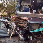 സ്വകാര്യ ബസും കാറും കൂട്ടിയിടിച്ച് രണ്ട് മരണം