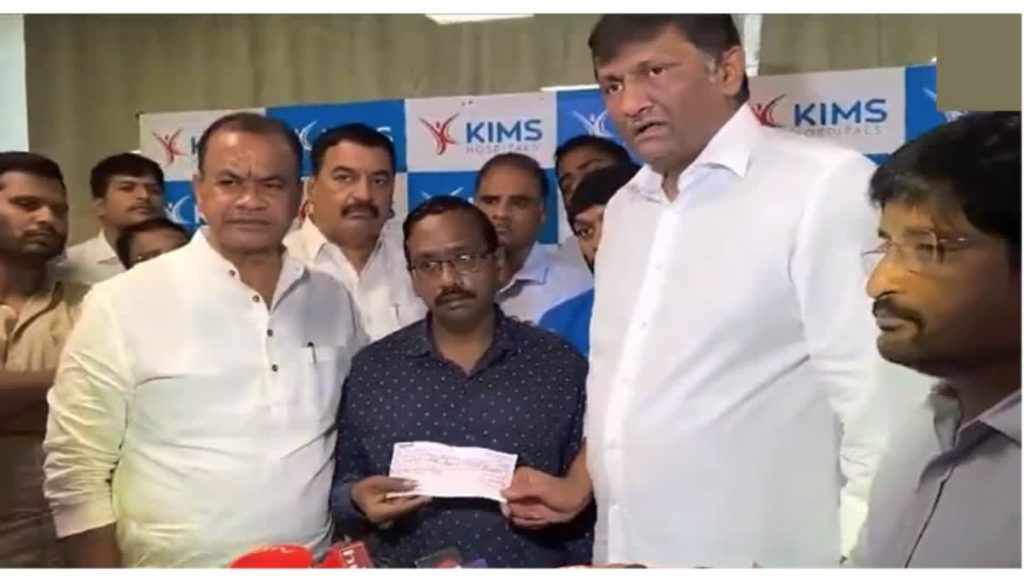 രേവതിയുടെ കുടുംബത്തിന് 50 ലക്ഷം രൂപ നൽകി പുഷ്‌പ 2 നിർമ്മാതാക്കൾ