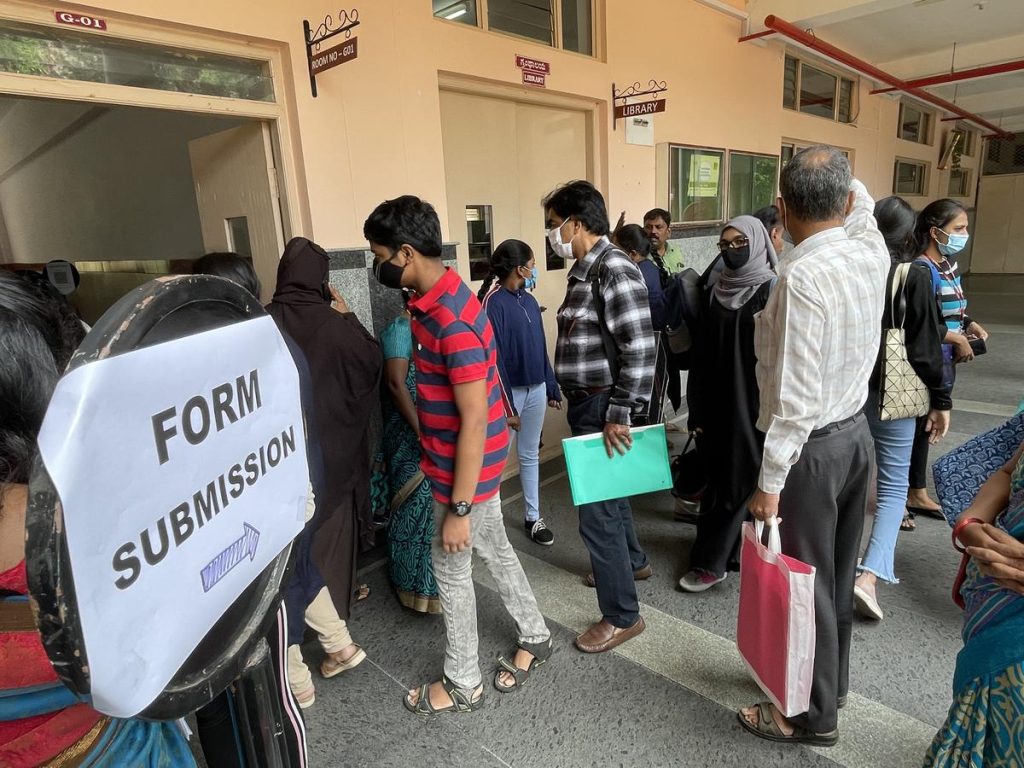 സംസ്ഥാനത്ത് എംസിഎ, എംബിഎ കോഴ്സുകൾക്ക് ഫീസ് വർധിപ്പിക്കും