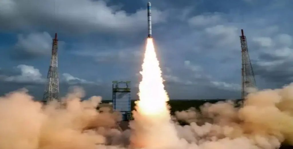 ചരിത്രം കുറിച്ച്‌ ഐഎസ്‌ആര്‍ഒ; പ്രോബ 3 വിക്ഷേപണം പൂര്‍ത്തിയായി