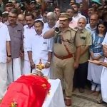 എംടി ഇനി ഓര്‍മ; സംസ്‌കാരം ഔദ്യോഗിക ബഹുമതികളോടെ, ആദരമര്‍പ്പിച്ച്‌ കേരളം