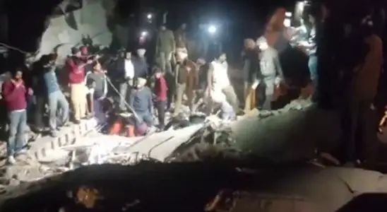 ആറ് നില കെട്ടിടം തകര്‍ന്നു: ഒരു മരണം