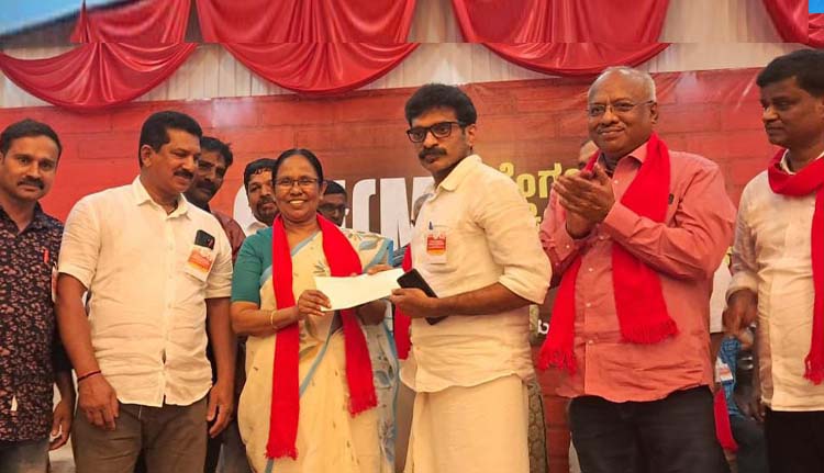 വയനാട് ദുരന്തം; കല ബാംഗ്ലൂർ മുഖ്യമന്ത്രിയുടെ ദുരിതാശ്വാസ നിധിയിലേക്ക് 2 ലക്ഷം രൂപ കൈമാറി