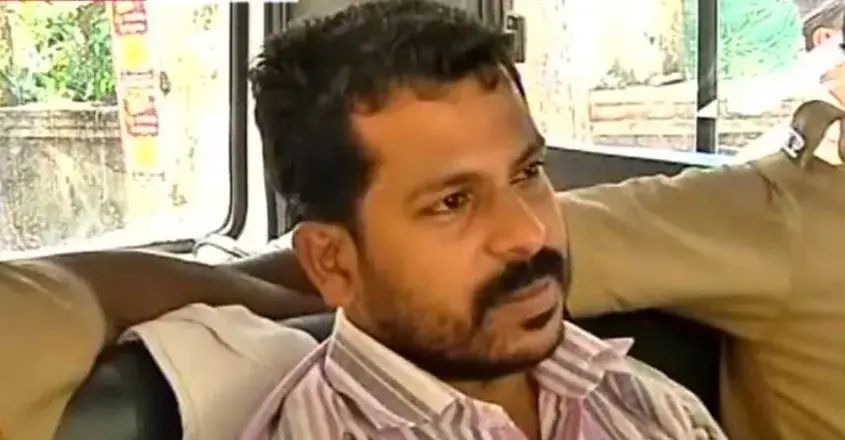 ടിപി ചന്ദ്രശേഖരന്‍ വധക്കേസ്; മൂന്നാംപ്രതി കൊടി സുനിക്ക് പരോള്‍