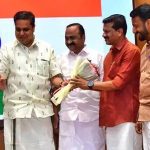 രാഹുലിനും പ്രദീപിനും നീല ട്രോളി ബാഗ് സമ്മാനം നല്‍കി സ്പീക്കര്‍