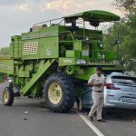 കാർ കരിമ്പ് കൊയ്ത്ത് യന്ത്രത്തിലിടിച്ച് അപകടം; അഞ്ച് പേർ മരിച്ചു