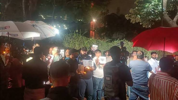 ബെംഗളൂരു ടെക്കിയുടെ മരണം; മെഴുകുതിരി കത്തിച്ച് പ്രതിഷേധവുമായി ഐടി ജീവനക്കാർ