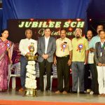 വിദ്യാർഥികൾ പാഠപുസ്തകങ്ങളിൽ നിന്ന് മാത്രമല്ല പഠിക്കേണ്ടത്: സഭാപതി ഹെഗ്‌ഡെ