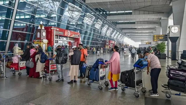 ബെംഗളൂരു വിമാനത്താവളം; യാത്രക്കാരുടെ എണ്ണത്തിൽ റെക്കോഡ് വർധന