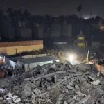 ഡൽഹിയിൽ ബഹുനില കെട്ടിടം തകർന്നുവീണു, നിരവധിപേർ കുടുങ്ങിക്കിടക്കുന്നതായി സംശയം