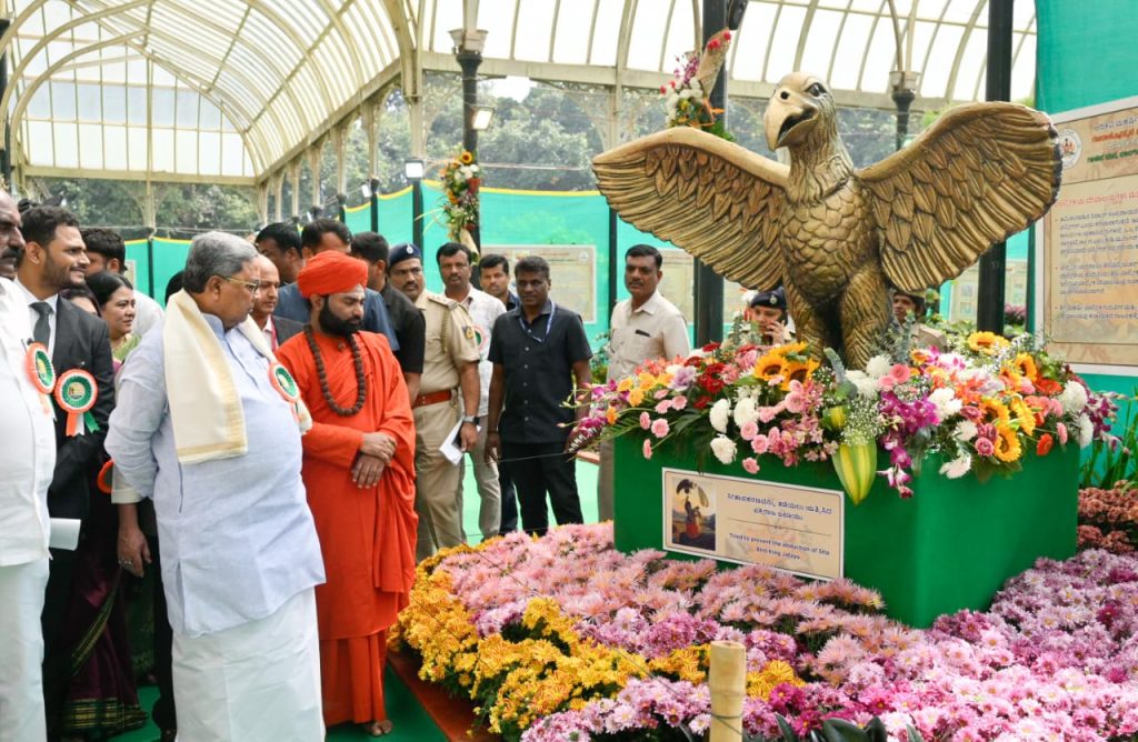 ലാൽബാഗ് പുഷ്പമേളയ്ക്ക് തുടക്കമായി