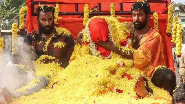 നെയ്യാറ്റിന്‍കര ഗോപന്റെ മൃതദേഹം പുനഃസംസ്‌കരിച്ചു