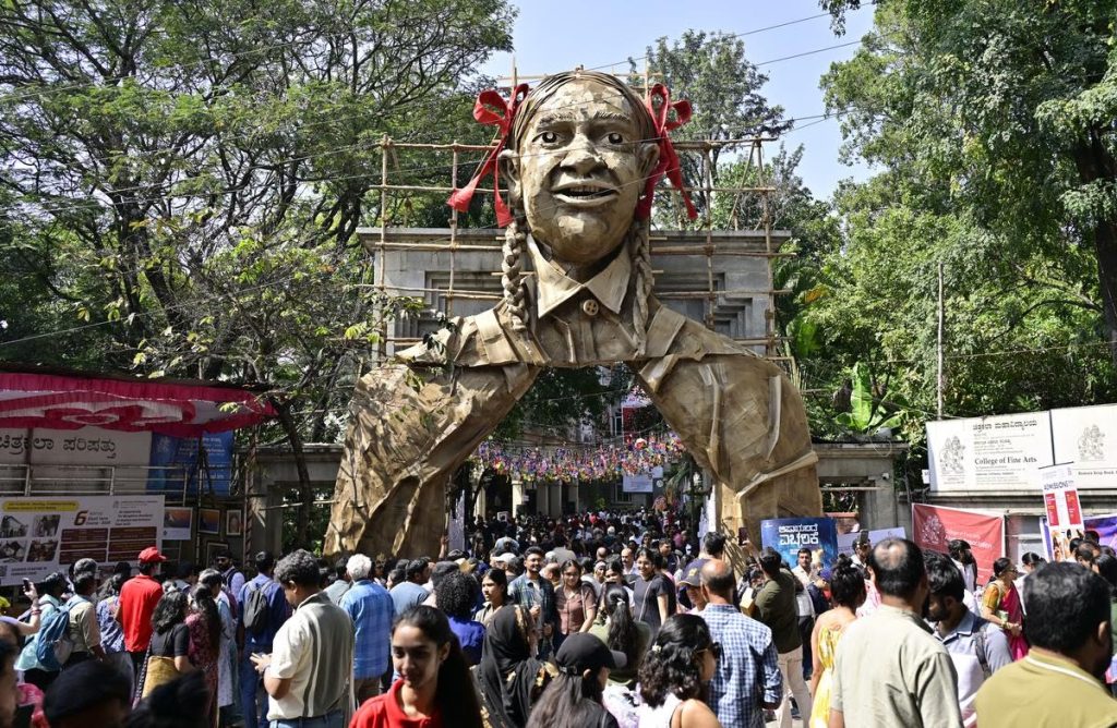 ചിത്ര സന്തേ ചിത്രപ്രദർശനം; കാണാനെത്തിയത് അഞ്ച് ലക്ഷത്തിലധികം പേർ