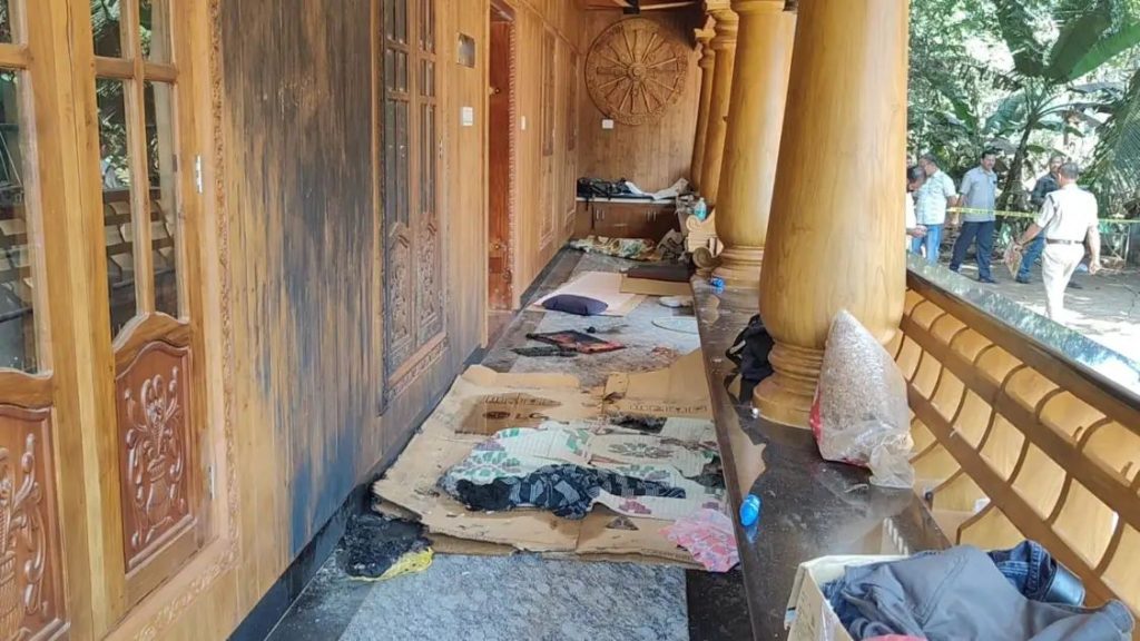 ഒറ്റപ്പാലത്ത് പെട്രോള്‍ ബോംബ് ആക്രമണം; രണ്ടുപേര്‍ക്ക് പരുക്ക്