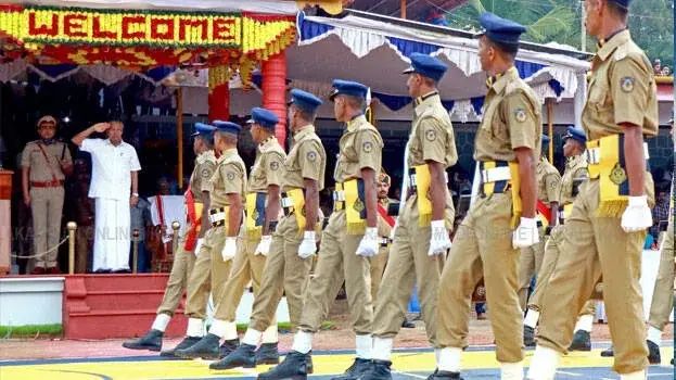 ഇനി ‘പോലീസ് ഉദ്യോഗസ്ഥൻ’ എന്ന വാക്കില്ല; പ്രതിജ്ഞാവാചകത്തില്‍ മാറ്റം വരുത്തി കേരള പോലീസ്