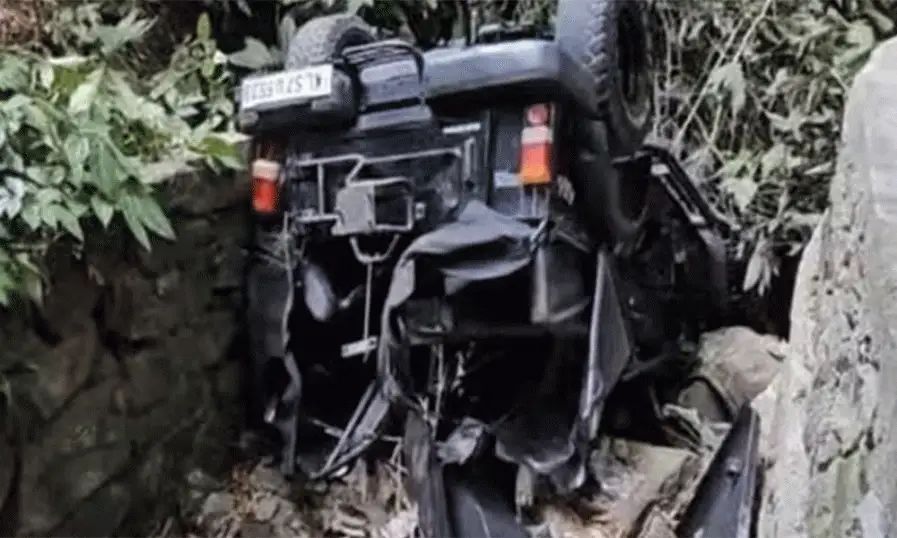 താമരശേരി ചുരത്തില്‍ ജീപ്പ് മറിഞ്ഞ് രണ്ടുപേര്‍ക്ക് പരുക്ക്; പരുക്കേറ്റയാളുടെ പോക്കറ്റില്‍ എം.ഡി.എം.എ