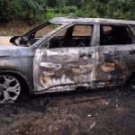 റോഡരികിൽ പാർക്ക് ചെയ്ത കാറിനു തീപിടിച്ചു