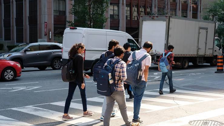 കാനഡയിലെത്തിയ 20000 ഇന്ത്യൻ വിദ്യാർഥികളെ കാണാതായതായി റിപ്പോർട്ട്