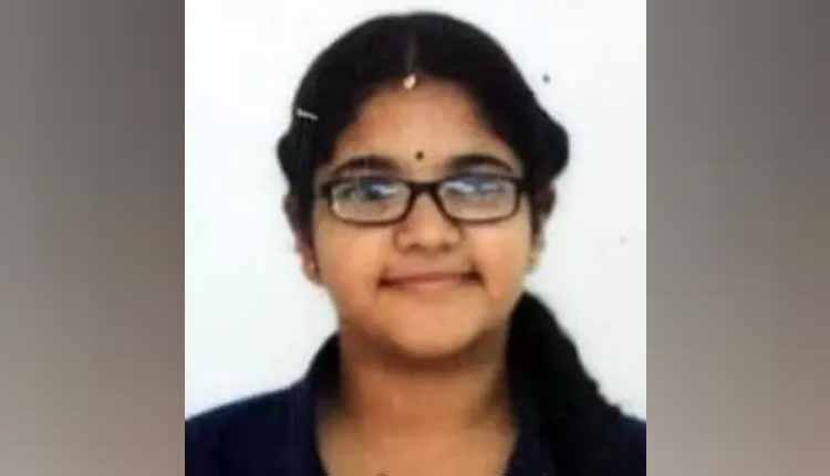 സ്കൂളിലേക്ക് നടന്നു പോകവെ തോട്ടിൽ വീണു; കണ്ണൂരിൽ വിദ്യാർഥിനിക്ക് ദാരുണാന്ത്യം