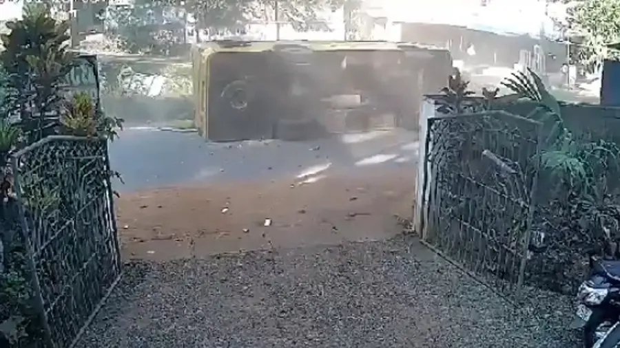 കണ്ണൂരില്‍ സ്‌കൂള്‍ ബസ് മറിഞ്ഞ് അപകടം; വിദ്യാര്‍ഥിക്ക് ദാരുണാന്ത്യം