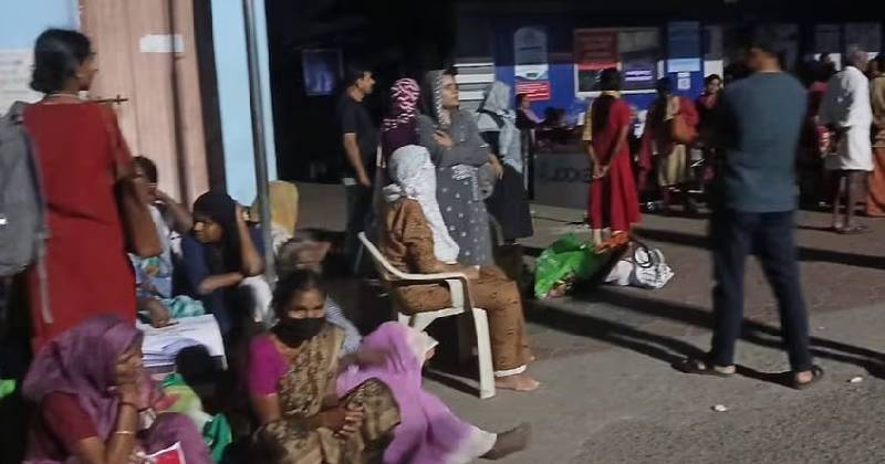 പാലക്കാട് ജില്ലാ ആശുപത്രിയിൽ വൻ തീപിടിത്തം, രോഗികളെ ഒഴിപ്പിച്ചു