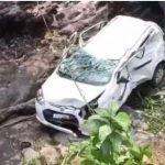 താമരശേരിയില്‍ നിയന്ത്രണംവിട്ട കാര്‍ പുഴയിലേക്ക് മറിഞ്ഞു