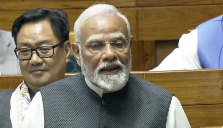 ചിലർ കുടിലുകളിൽ ഫോട്ടോഷൂട്ട് നടത്തുന്നു, പാവപ്പെട്ടവരെക്കുറിച്ച് പറയുമ്പോൾ ചിലർക്ക് ബോറടി’; രാഹുൽ ഗാന്ധിയുടെ ബോറിംഗ് പരാമർശത്തെ വിമർശിച്ച് പ്രധാനമന്ത്രി